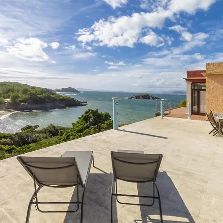 Villa Joseph *